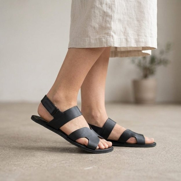 GROUNDIES® barefoot basutės Juno juoda