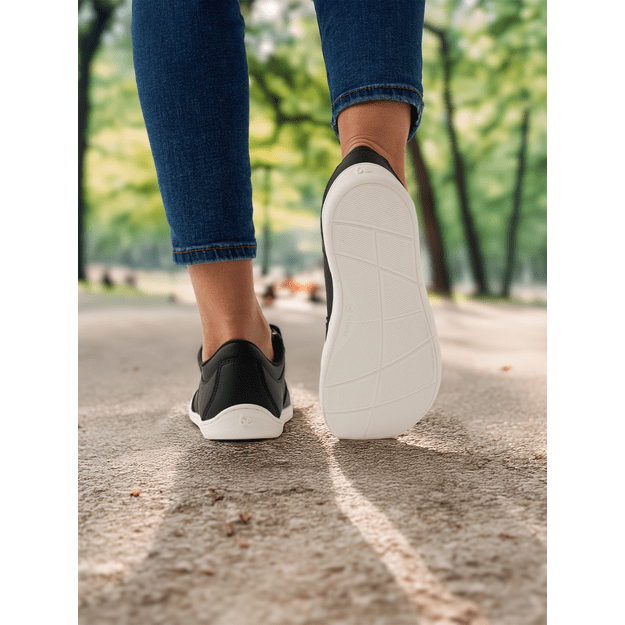 Barefoot Sneakers - Be Lenka Echo - Black & White