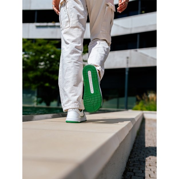Barefoot kedai Barebarics Arise - White & Green