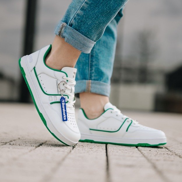Barefoot kedai Barebarics Arise - White & Green