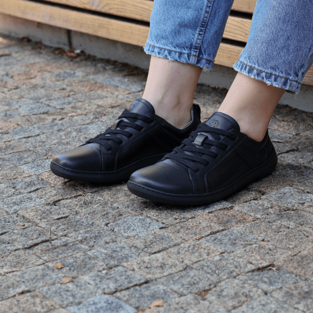 Skinners barefoot batai Streetsurfer juoda