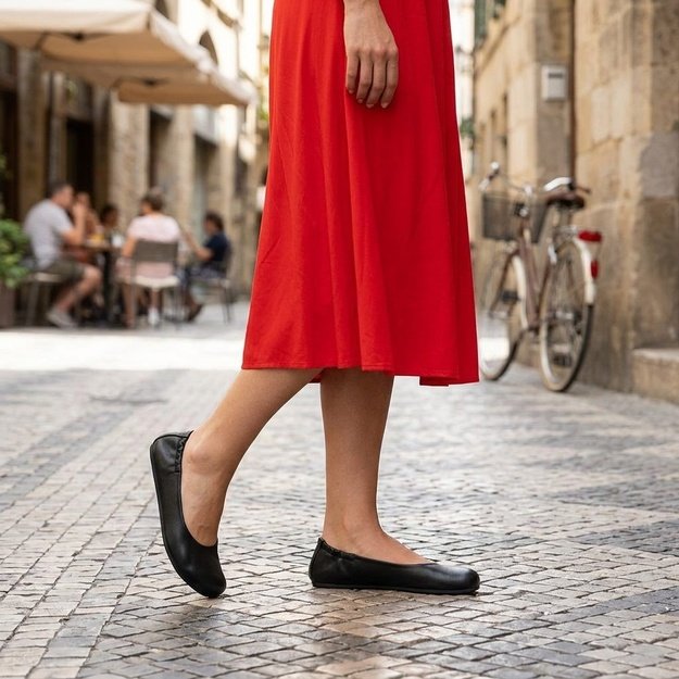 D&aacute;msk&eacute; Barefoot Baler&iacute;ny GROUNDIES&reg; Sleek Čern&eacute;