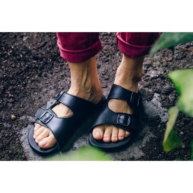 AHINSA  barefoot  šlepetės Sandals juoda