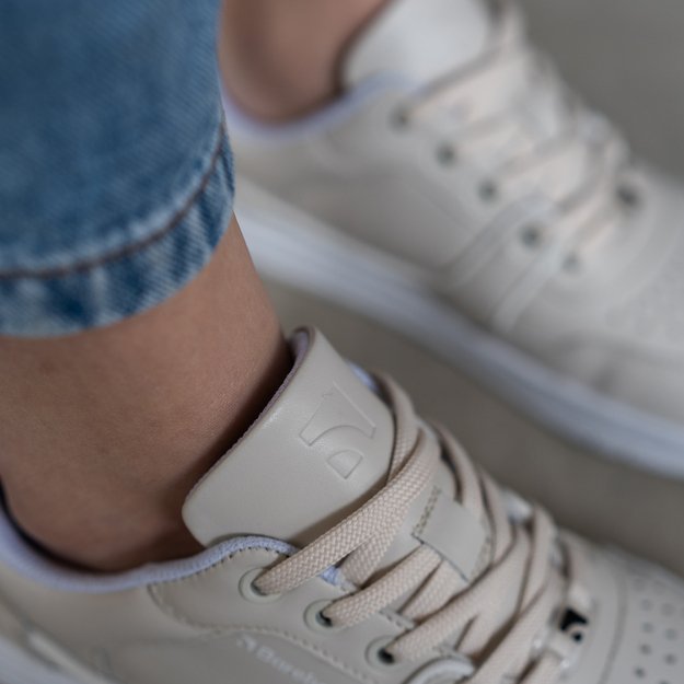 Barefoot kedai Barebarics Arise - Cream White