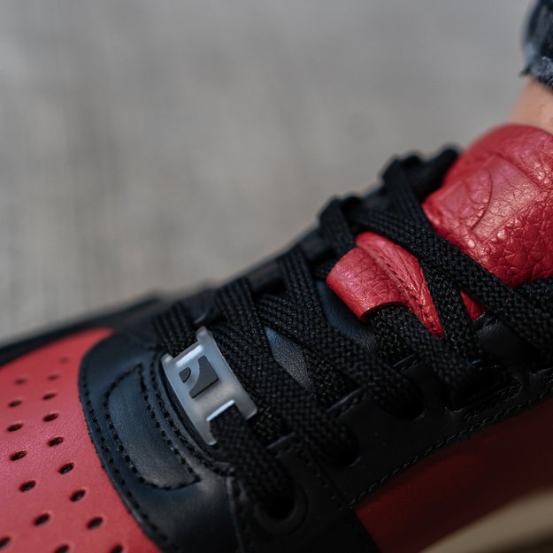 Barefoot kedai Barebarics Wave - Black & Red 31