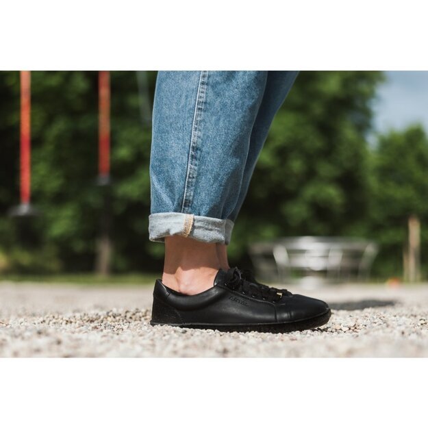 ANTAL Barefoot kedai Amada - juoda