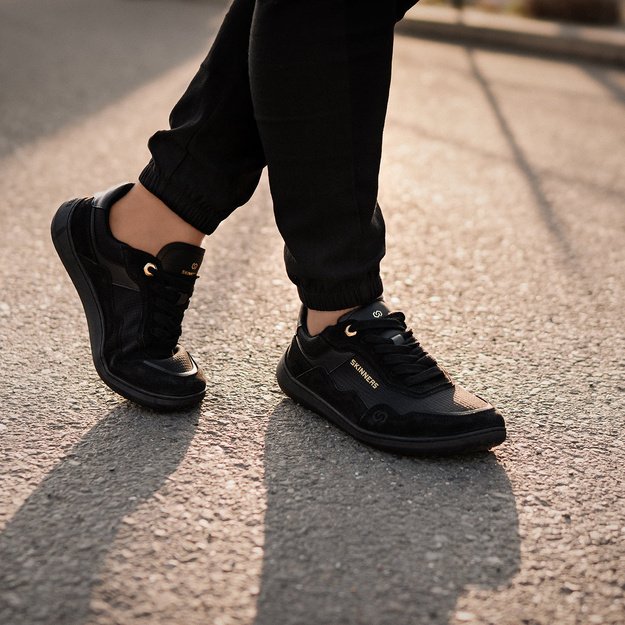Skinners barefoot kedai Camina Black